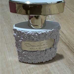 Oscar de la Renta Bella Blanca White & Gold Perfume